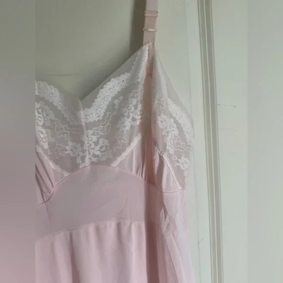 Slip pink 50s vintage Elegant Pink Lace trim Dress adjustable strap lightweight - Picture 6 of 14